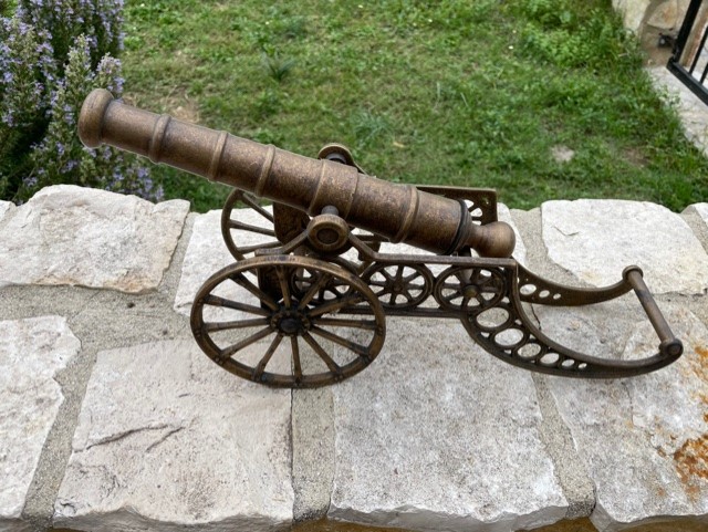 Cannone decorativo in ottone anticato