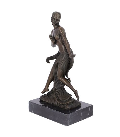 danzatrice-del-ventre-su-statua-in-bronzo-e-marmo.jpg