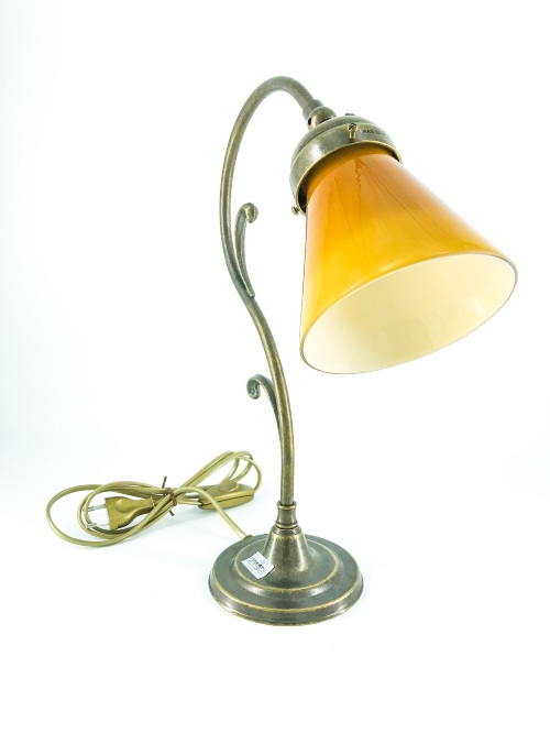 lampada-ottone-con-riccioli-vetro-conico.JPEG
