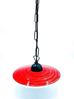 lampadario-sospeso-in-ferro-con-piatto-rosso-23cm.jpeg