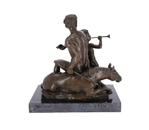 statua-con-generale-romano-e-cavallo-e-spada.jpg