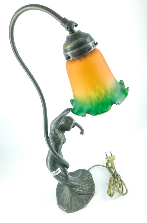 lampada-con-donna-in-ottone-liberty-arterameferro.JPEG