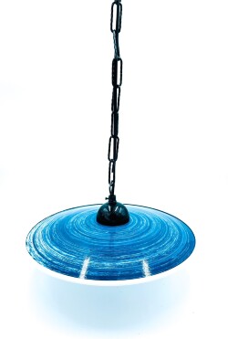 lampadario-a-sospensione-in-ferro-con-piatto-smaltato-blu.jpeg