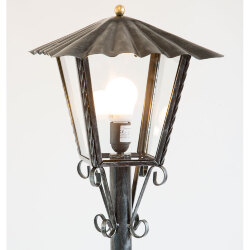 lanterna-per-lampione-da-giardino-in-ferro-battuto.jpg