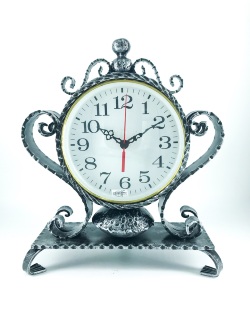 orologio-da-tavolo-in-ferro-battuto-nero-artigianale.JPEG
