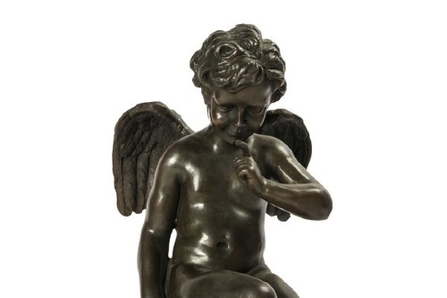 particolare-angelo-in-bronzo-seduto-arterameferro.jpg