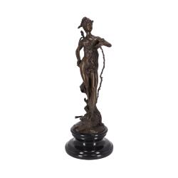 statua-bronzo-dea-della-caccia-con-frecce.jpg