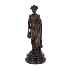 statua-di-bronzo-donna-con-uva.jpeg