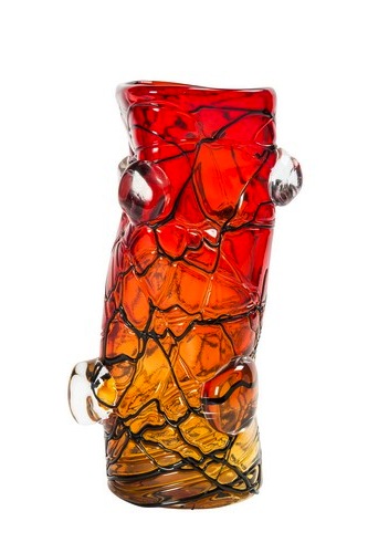 Vaso di vetro colore giallo arancione e rosso, con dettagli neri e bolle  trasparenti. Misure diametro apertura 12x12 altezza 32 cm